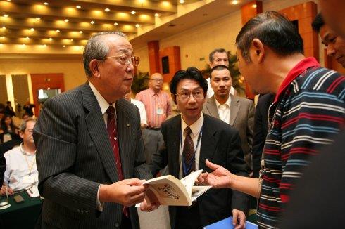 稻盛和夫：好的領(lǐng)導(dǎo)者，一定要接地氣